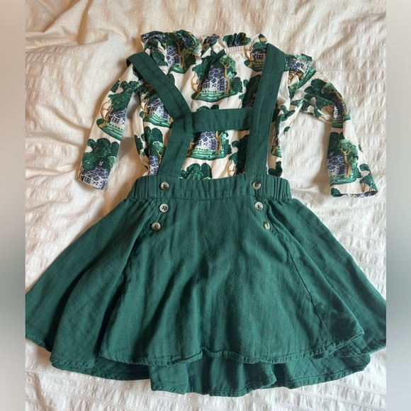 Kate Quinn Green and Cream Outfit - Picture 1 of 3